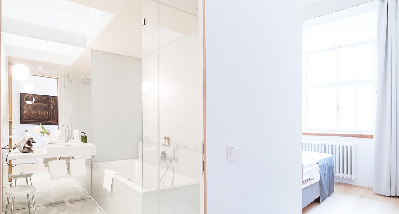 Standard Suite